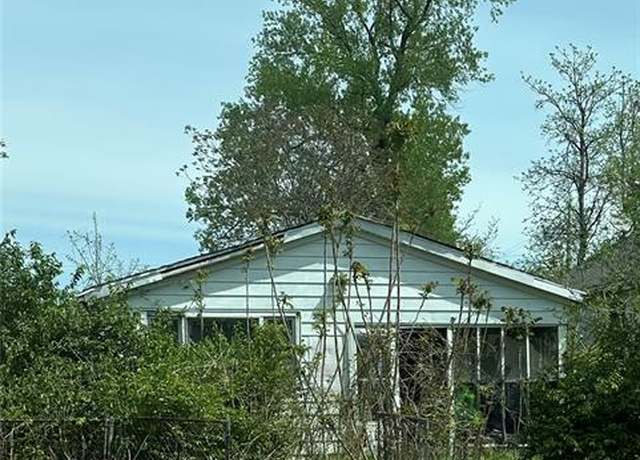 Property at 1225 Douglas St, Madison, IL 62060, 2 beds