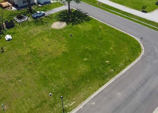 Property at 300 Freedom Dr, Hecker, IL 62248