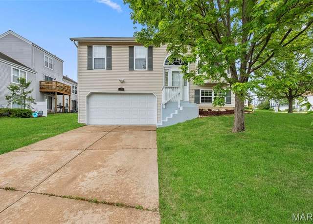 Property at 123 Woodlake Ct, Lake St Louis, MO 63367, 3 beds, 2.5 baths