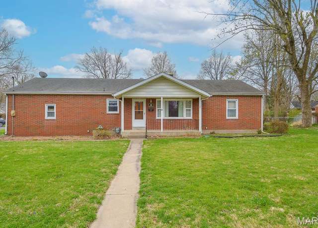 Property at 28 Washington Pl, Edwardsville, IL 62025, 3 beds, 1 bath