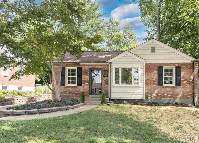 Property at 718 Crompton Ct, Crestwood, MO 63126, 3 beds, 2 baths
