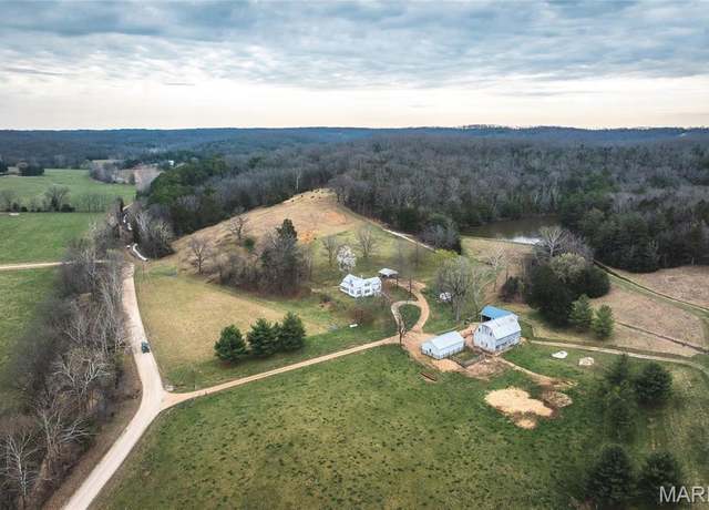 Property at 1933 First Creek Rd, Hermann, MO 65041, 6 beds, 2 baths