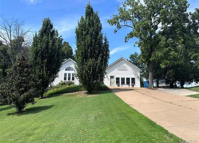 Property at 719 Camelot Estates Dr, Hillsboro, MO 63050, 4 beds, 3 baths