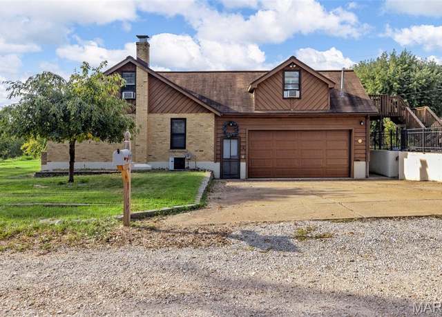 Property at 315 Richarz Dr, Fenton, MO 63026, 3 beds, 2 baths