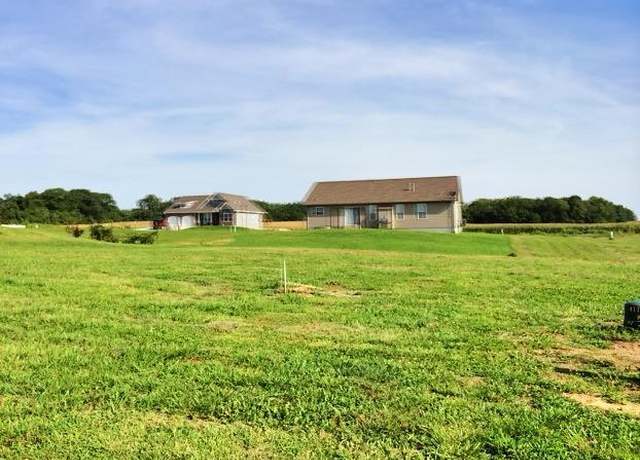 Property at 513 Bluff Meadows Dr, Valmeyer, IL 62295