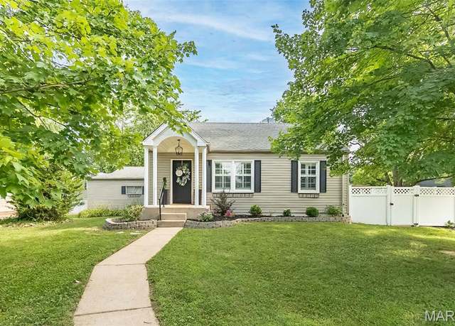 Property at 12243 Old Big Bend Rd, Kirkwood, MO 63122, 2 beds, 2 baths