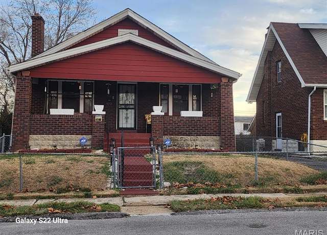 Property at 6100 Garesche Ave, St Louis, MO 63136, 3 beds, 2.5 baths