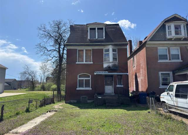 Property at 5674 Cabanne Ave, St Louis, MO 63112, 3 beds, 1.5 baths