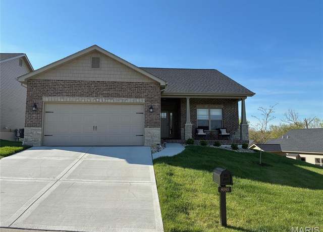Property at 8085 Villa Valley Ln, Caseyville, IL 62232, 3 beds, 3 baths