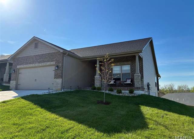 Property at 8085 Villa Valley Ln, Caseyville, IL 62232, 3 beds, 3 baths