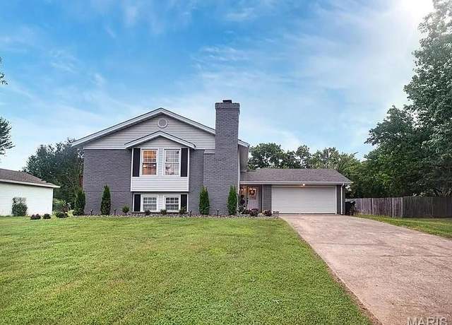 Property at 705 Boleyn Pl, Manchester, MO 63021