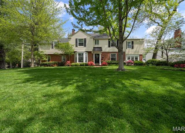 Property at 133 Webster Woods Dr, St Louis, MO 63119, 4 beds, 3.5 baths