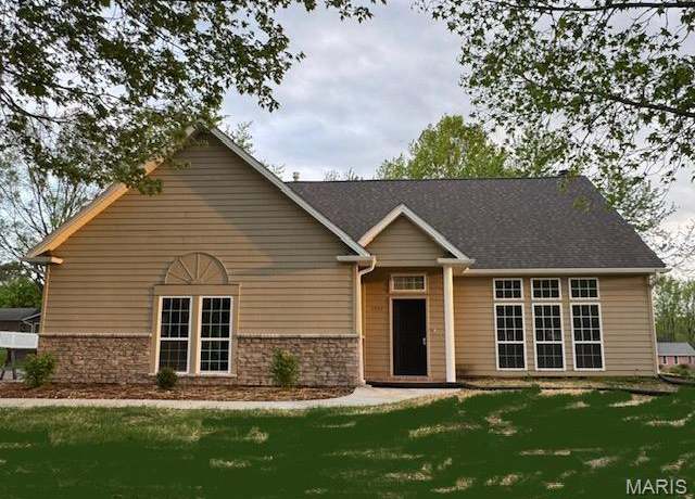 Property at 1553 Valley Forge Ln, Cape Girardeau, MO 63701, 3 beds, 2.5 baths