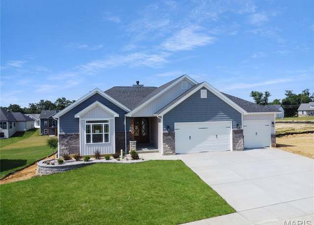 Property at 130 Stone Canyon Blvd, Foristell, MO 63348, 3 beds, 2 baths