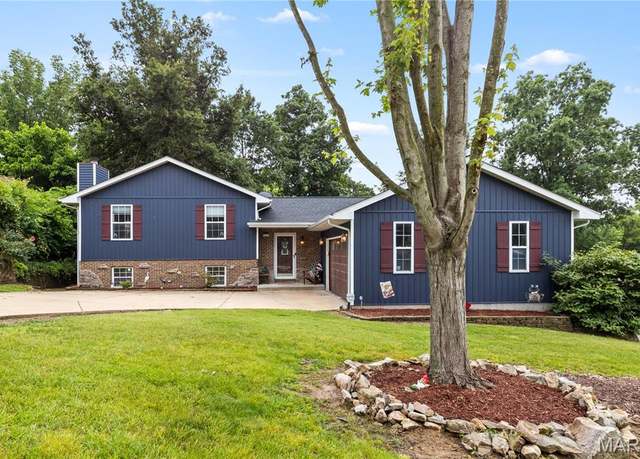 Property at 818 Sheraton Ln, Herculaneum, MO 63048, 4 beds, 3 baths