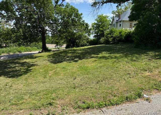 Property at 7082 Oleatha, St Louis, MO 63110