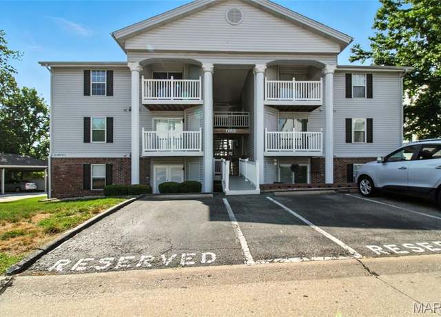 Property at 4300 Arrow Tree Dr Unit A, St Louis, MO 63128, 2 beds, 2 baths