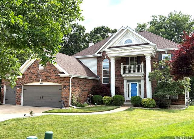 Property at 515 Castle Terrace Ct, Ballwin, MO 63021, 5 beds, 2.5 baths