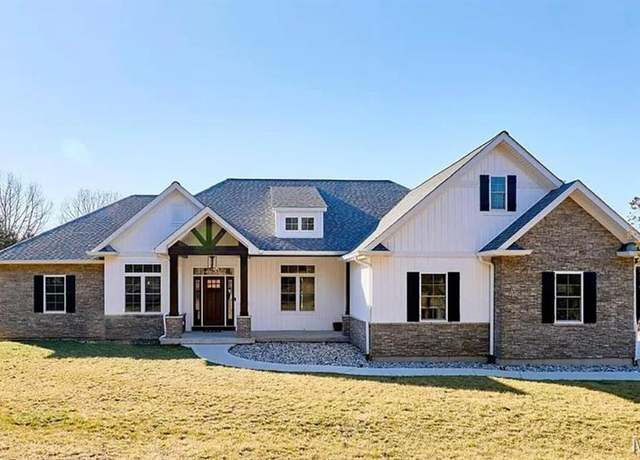 Property at 269 Camp Charren Rd, Troy, MO 63379, 6 beds, 4.5 baths
