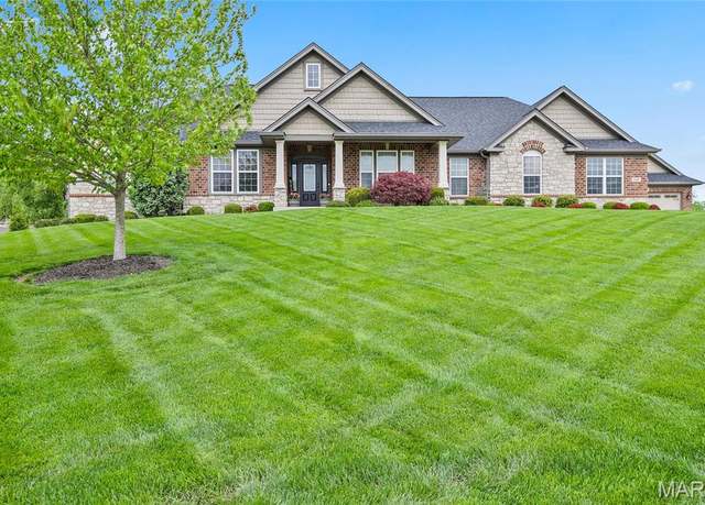 Property at 132 Hillary Cir, Wentzville, MO 63385, 4 beds, 3.5 baths