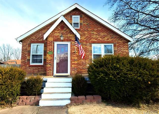 Property at 1017 Victory Dr, St Louis, MO 63125, 3 beds, 1 bath