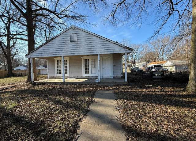 Property at 11825 Larimore Rd, St Louis, MO 63138, 3 beds, 1 bath