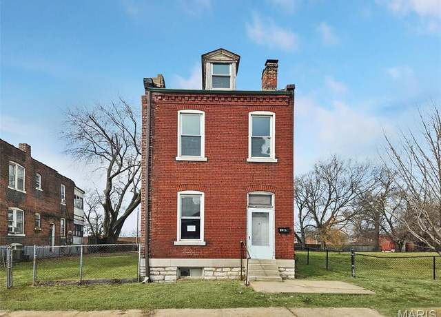 Property at 2025 E College Ave, St Louis, MO 63107