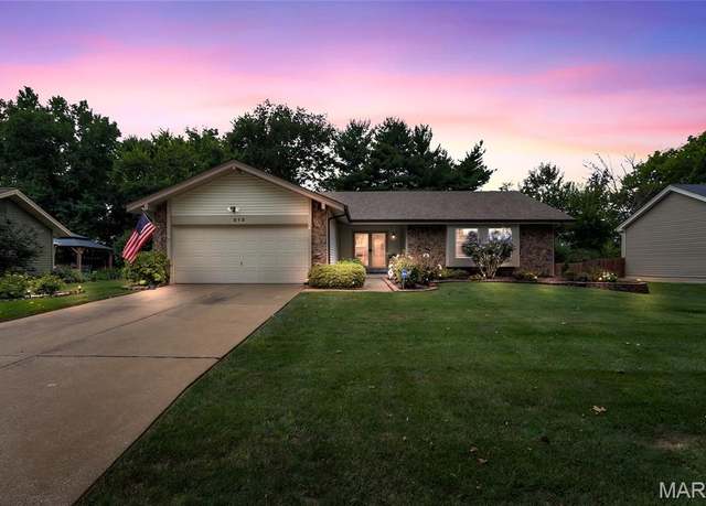 Property at 272 Big Sky Dr, St Charles, MO 63304, 3 beds, 2 baths
