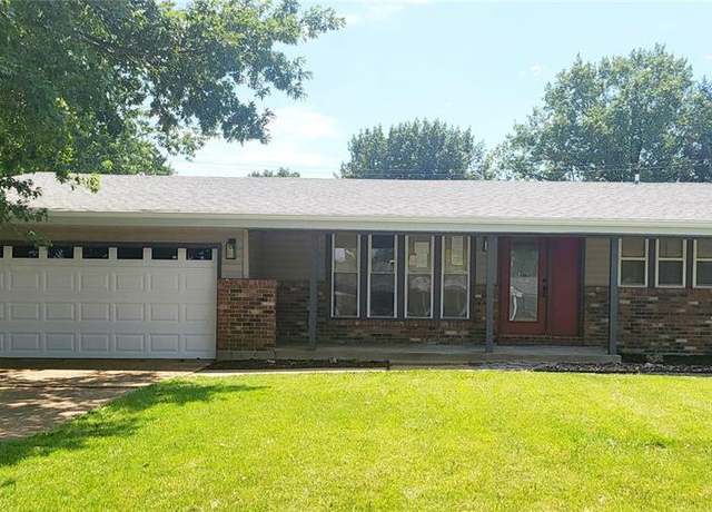 Property at 10510 Langford Dr, St Louis, MO 63136, 3 beds, 3 baths