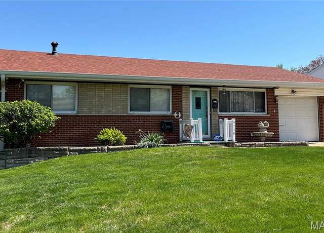 Property at 9758 Jarris Dr, St Louis, MO 63123, 3 beds, 1.5 baths