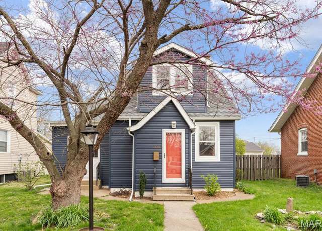 Property at 304 W 3rd St, O'fallon, IL 62269, 3 beds, 2 baths