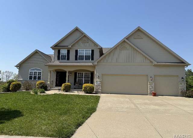 Property at 833 Harding St, St Peters, MO 63376, 5 beds, 4.5 baths