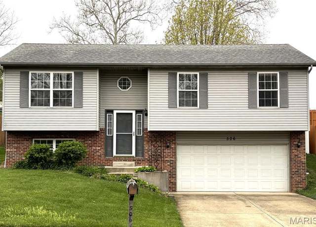 Property at 506 High School Ave, Collinsville, IL 62234, 3 beds, 1.5 baths