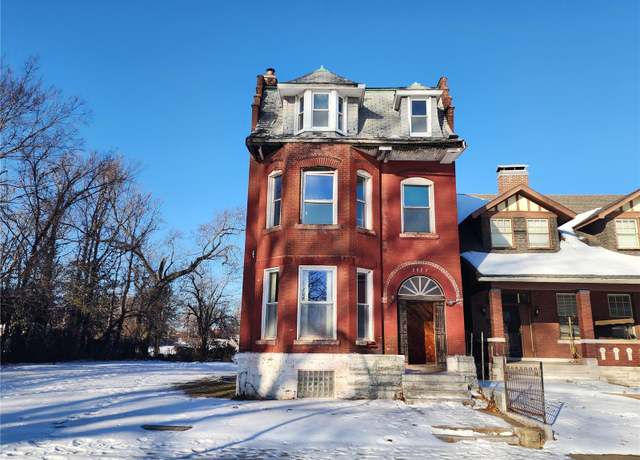 Property at 3027 Rauschenbach Ave, St Louis, MO 63107, 5 beds, 3 baths