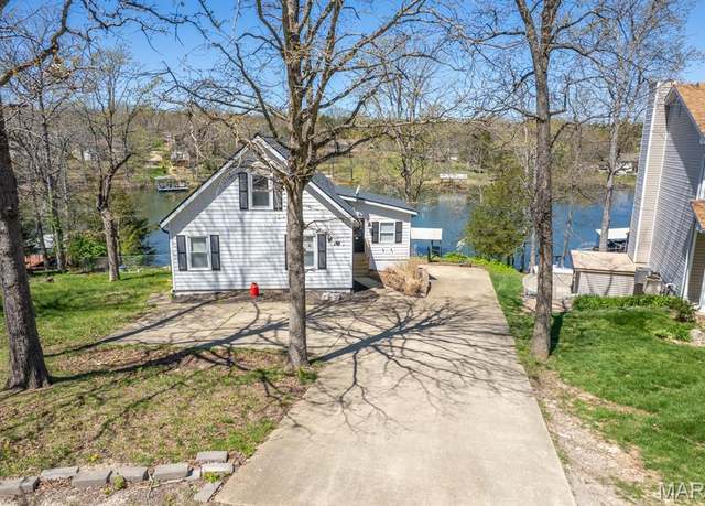 Property at 31 Independence Ave, De Soto, MO 63020, 3 beds, 2 baths