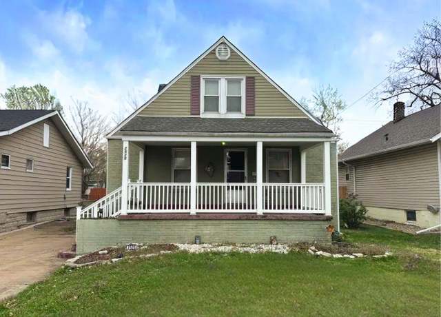 Property at 2520 State St, Granite City, IL 62040, 4 beds, 1.5 baths