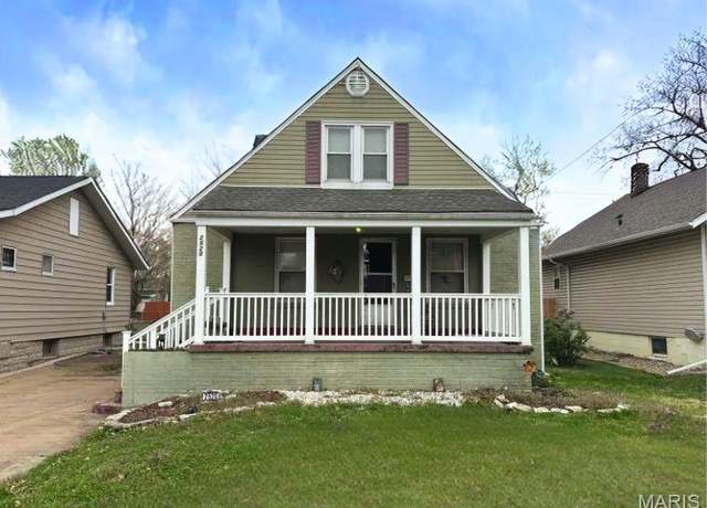 Property at 2520 State St, Granite City, IL 62040, 4 beds, 1.5 baths
