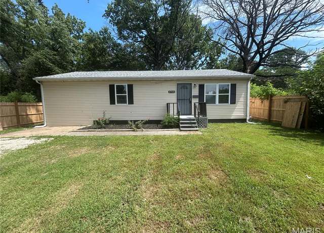 Property at 1703 Doris Ave, Cahokia Heights, IL 62206, 4 beds, 1 bath