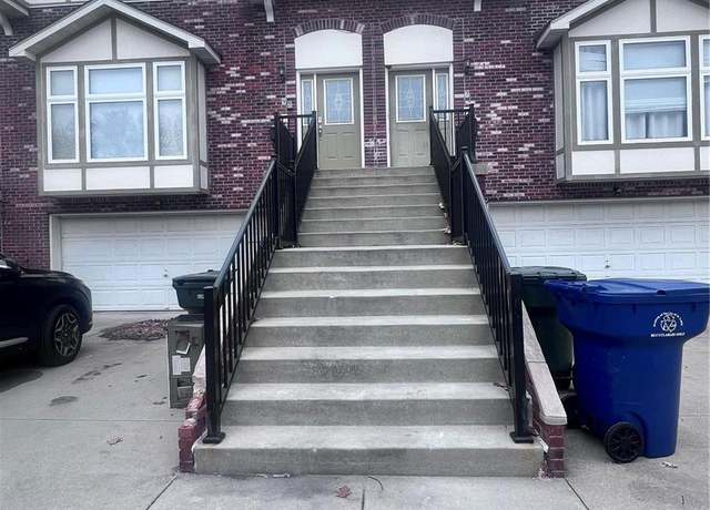 Property at 9 Cabanne Townhome Dr, St Louis, MO 63112, 3 beds, 2.5 baths