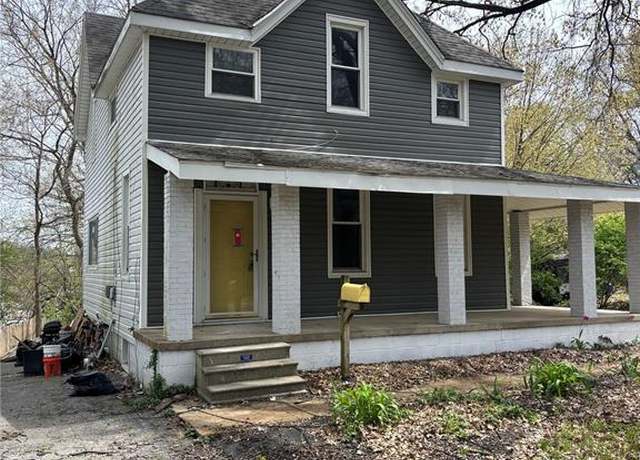 Property at 118 S Clark Ave, St Louis, MO 63135, 3 beds, 1.5 baths