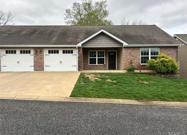 Property at 40 Pecan Tree Ln, Farmington, MO 63640, 2 beds, 2 baths