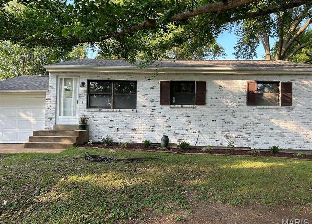 Property at 4119 Cornus Dr, St Louis, MO 63125, 3 beds, 1 bath