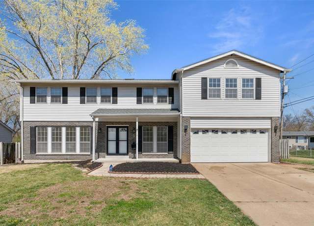 Property at 7 Beavertail Ct, Florissant, MO 63033, 4 beds, 2.5 baths