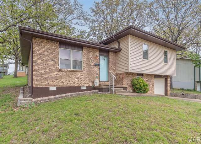Property at 2007 Brentwood Rd, Poplar Bluff, MO 63901, 3 beds, 1.5 baths