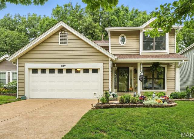 Property at 849 Ginger Wood Ct, Ballwin, MO 63021, 3 beds, 2.5 baths