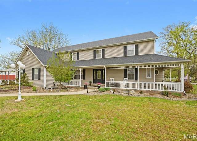 Property at 435 Kelly Dr, Granite City, IL 62040, 3 beds, 3 baths