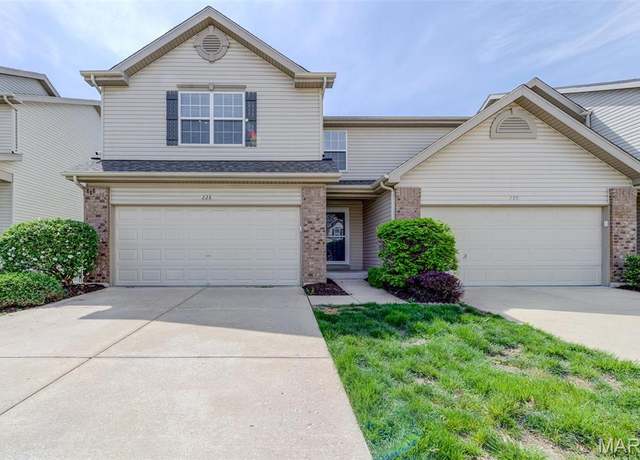 Property at 228 Shady Rock Ln, O'fallon, MO 63368, 3 beds, 2.5 baths