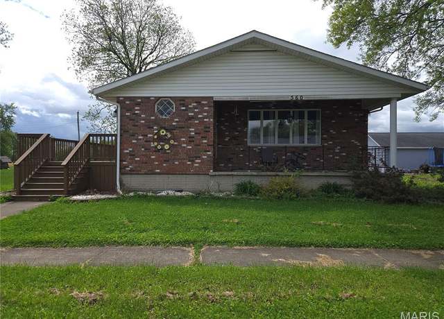 Property at 560 W 4th St, Beckemeyer, IL 62219, 2 beds, 3 baths