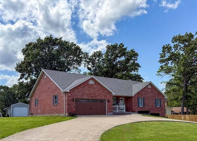 Property at 425 Sycamore Dr, Ste Genevieve, MO 63670, 3 beds, 2 baths