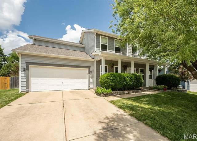 Property at 915 Saint Joseph Ave, O'fallon, MO 63366, 3 beds, 2.5 baths